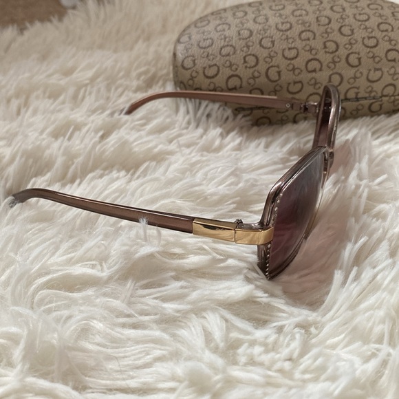 Sunglasses - Picture 3 of 4